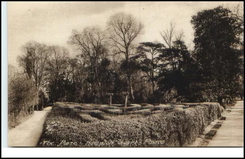 ENGLAND ~1910/20 Hampton Court Palace Court "The Maze"