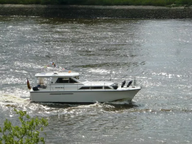 motorboot kajütboot Princess 33 Diesel 2 mal 150 Ps   10,06 Meter