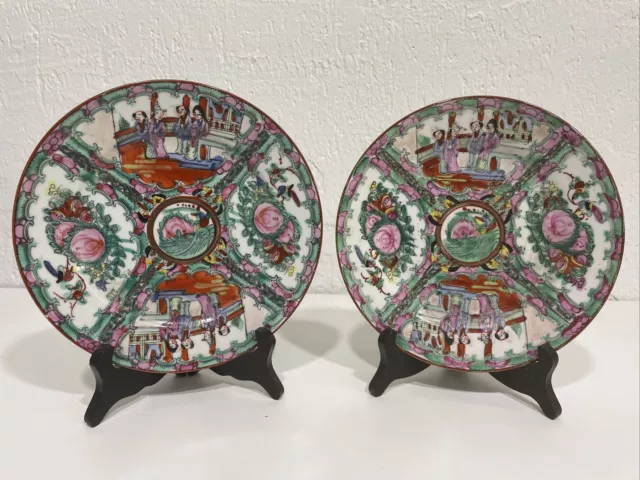 Ancienne Paire D’assiette Porcelaine De Chine Qing Famille Rose Décor Polychrome