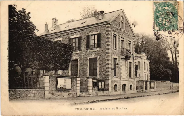 CPA Pomponne Mairie et Ecoles FRANCE (1301462)