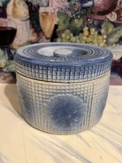 blue/white daisy and trellis stoneware butter crock with lid