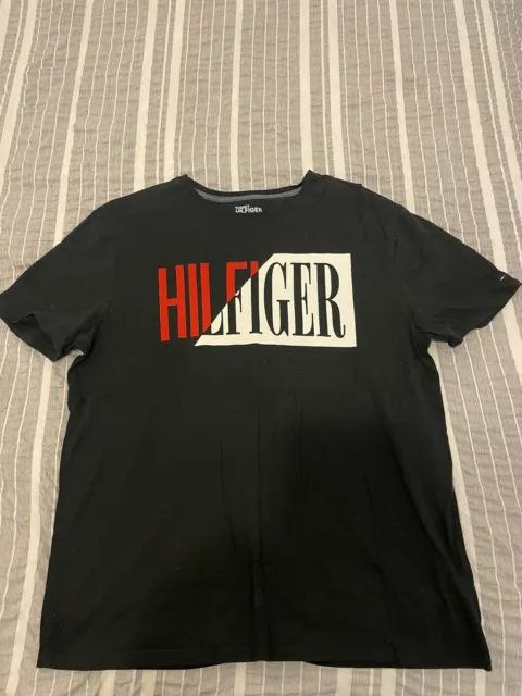 Tommy Hilfiger T-shirt Large Black Scarface