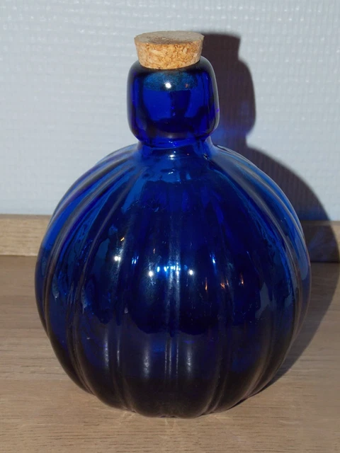 Carafe / bouteille verre soufflé coloré bleu cobalt