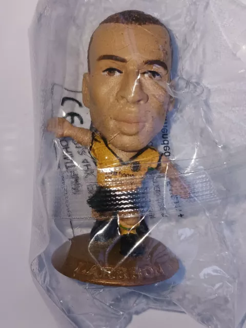 Corinthian microstars sealed Larsson Celtic Gold Base 2002 MC1325 UK Series 6