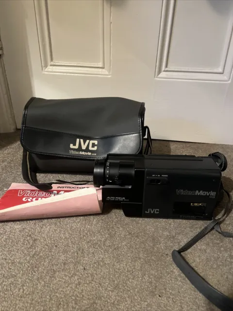 JVC GR C11E Video Movie Camera VHS C PAL With Camera Bag