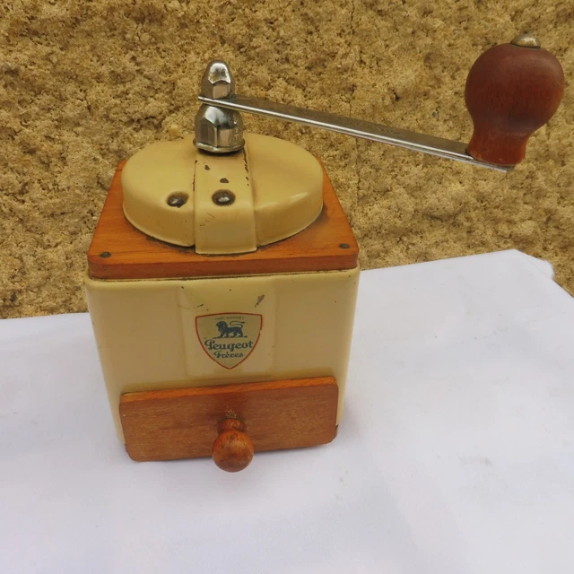 Lot de deux Moulinets RU Recordette Mer surf casting etc