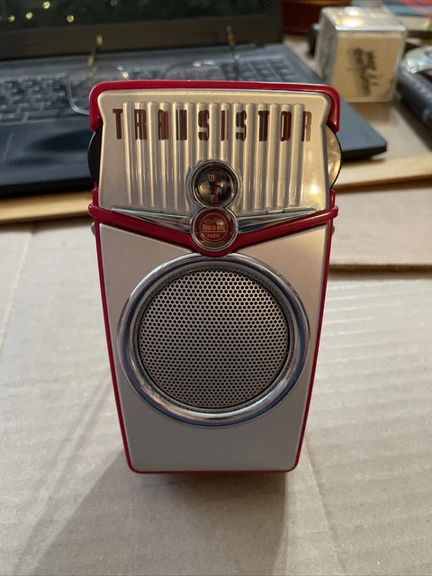 VINTAGE PORTABLE BEACH Boy Transistor AM/FM Radio Red And Gray Works ...