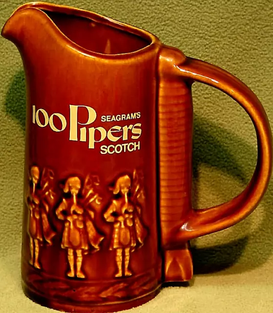 Jarra 3D escocesa Seagram's 100 pipers (años 80 o 90) 3