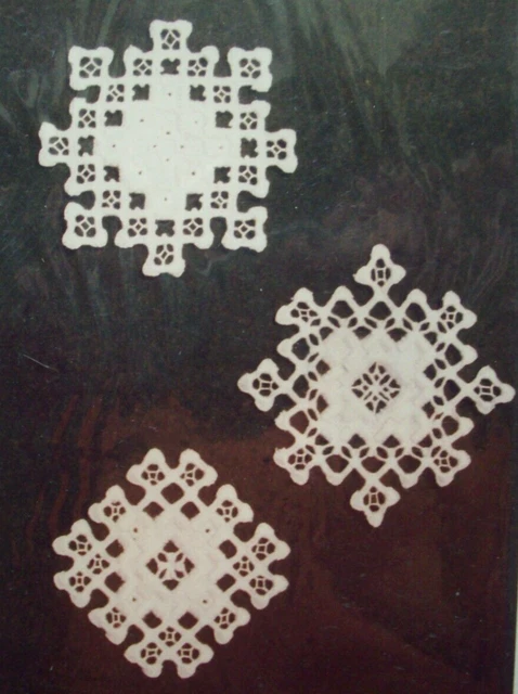 Adornos de copos de nieve de encaje Hardanger patrón bordado