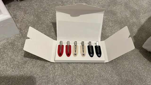 CHANEL BEAUTE GWP Hair Pin/Clip Black/White/Red 6pc Boxed  display picture 1