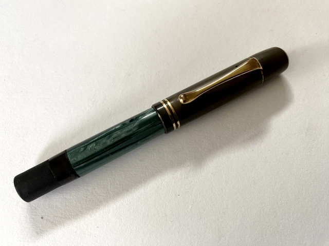 Alter Pelikan 100N Füller 100 N Füllfederhalter Grün mit Vergoldeter CN Feder