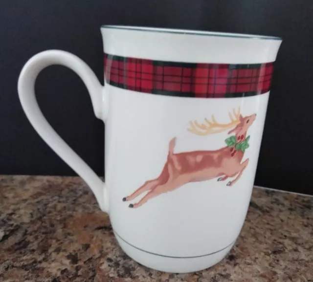 Vintage Sasaki Charles Roberts LTD Tartan Plaid Christmas Reindeer 12 Oz.Cup Mug
