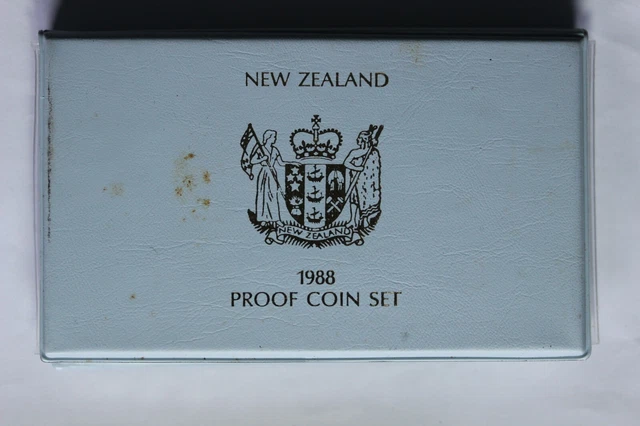 1988 New Zealand 7 Coin Proof Set Silver Yellow Eyed Penguin Dollar (3330894/E3)