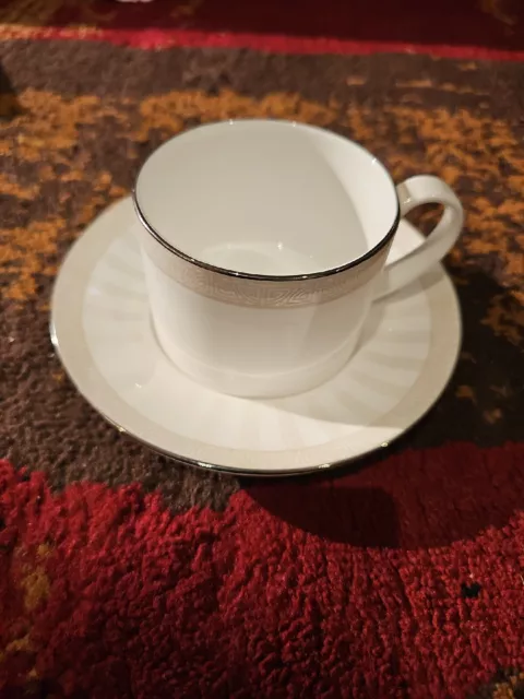 https://www.picclickimg.com/EQ0AAOSwI8Jktb4I/Royal-Crown-Derby-Satori-Pearl-Tea-Coffee-Cup.webp