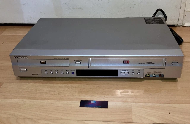 Magnétoscope Toshiba modèle V210EF (Lect NTSC-Pro Drum) vendu sans
