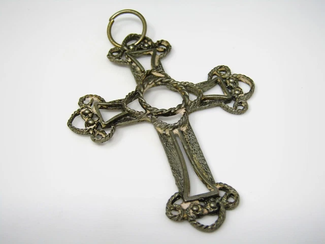 Vintage Christian Cross Pendant: Excellent Twist Open Design Large Size