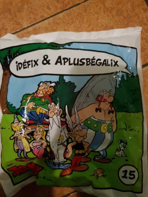 2 figurines n°15 Idéfix et Aplusbégalix ASTERIX Astérix McDO McDonald's 2019