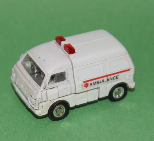 VINTAGE BANDAI POPY 1983 Transformer Toy Car Robot Ambulance Medic