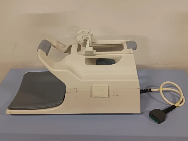 MRI Devices GE Medical Systems 1.5 T Neurovascular Array Coil 2293668-2, 101413