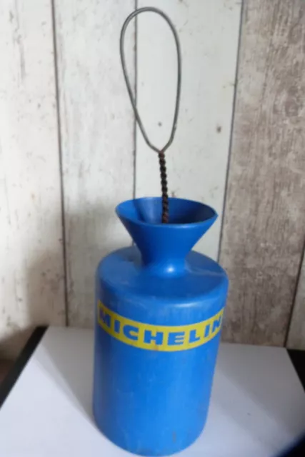bidon Michelin pour graissage des pneus