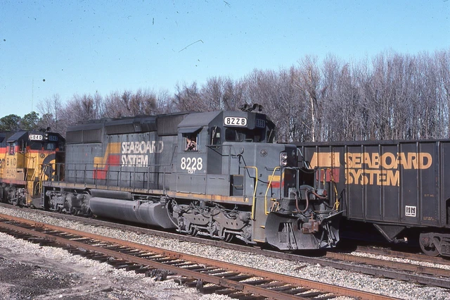 Duplicate Train Slide Seaboard SD-40 #8228 01/1989 Newport News Virginia
