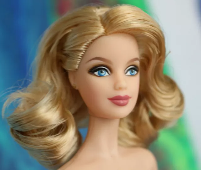 Nude Mm Model Muse Barbie Blonde Curly Bob Hair Blue Eyes Mackie New