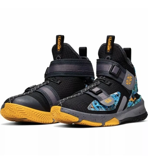 Lebron soldier on sale 13 boys