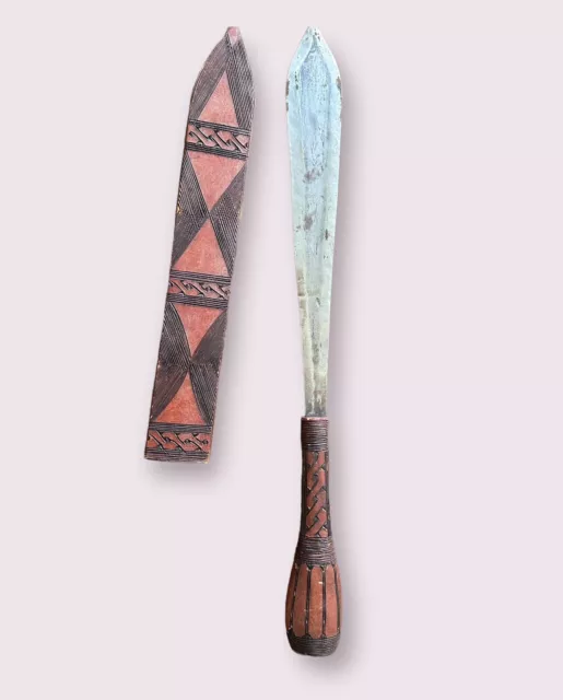 Vtg Mexican machete Folk Art Or Tribal Design ornate leather sheath Large Old