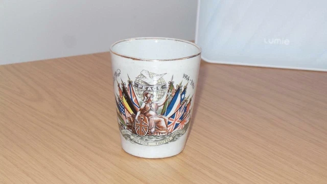 AM87: Pearl Pottery Hanley Jarrow Peace Celebration July 1919 Beaker