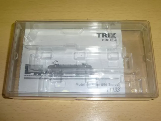 Minitrix Taurus ÖBB 1016 und Wagenset Verpackung mit Inlet und Anleitung 11133