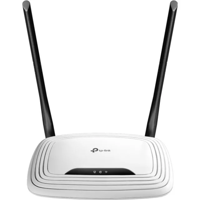 TP-LINK TLWR841N  300Mbps Wireless 'N' Router 3T3r