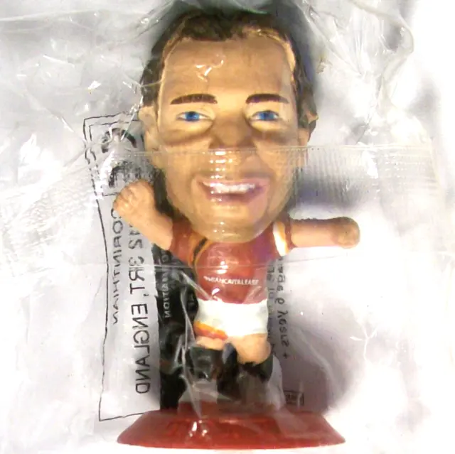 Corinthian Microstars AS ROMA Home TOTTI MC7805 RED BASE UK Series 14 Sweden S14