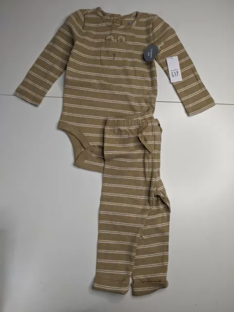 NWT Baby Gap 2 piece Ribbed Outfit set long sleeve Bodysuit & Pants. 12-18m -Q9