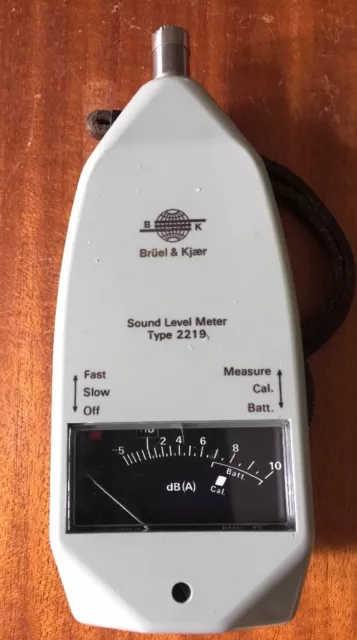 Bruel & Kjaer  Sonomètre  Sound Level Meter Type 2219