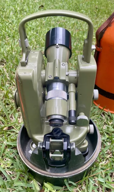 Vintage Wild Heerbrugg Switzerland T2 Theodolite W/ Bullet Case