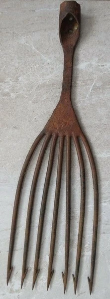 Ancienne Fouène En Fer Forgé – Pêche En Eau Douce, Fabrication Française