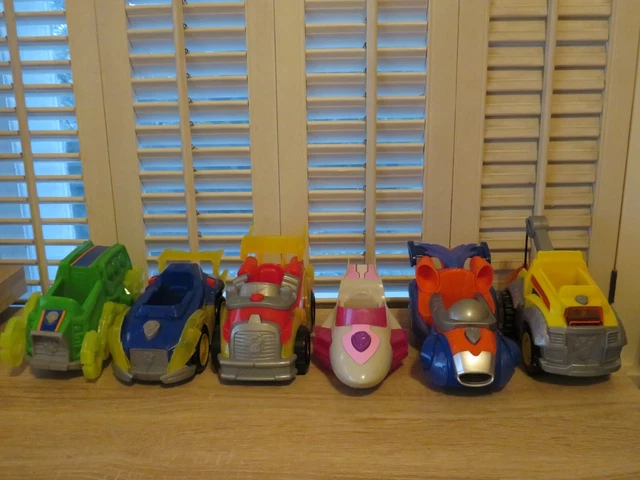 PAW PATROL MIGHTY Pups Deluxe Charged Up Vehicles w/ Lights & Sounds
