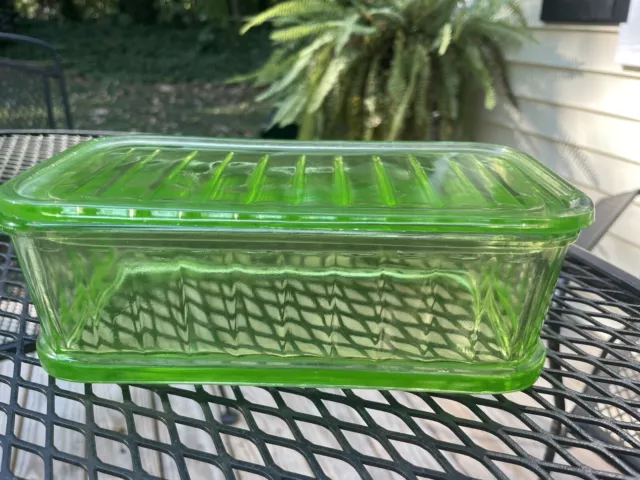 Vintage URANIUM Green Depression Glass Kitchen Refrigerator Loaf Dish with Lid