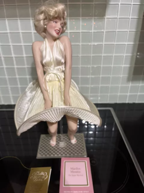 Franklin Mint Heirloom Dolls Marilyn Monroe The Seven Year Itch 1991