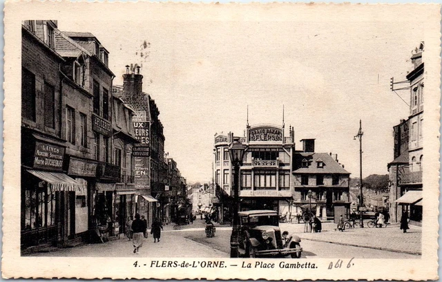 61 FLERS DE L'ORNE - la place Gambetta.