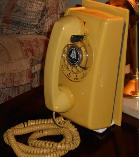 Excellent Vintage Western Electric Yellow Classic Rotary Dial Wall Phone Works!