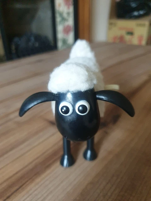 WALLACE AND GROMIT Shaun The Sheep WIND UP Walking Toy Figure 11cm WALLACE AND GROMIT Shaun The Sheep WIND UP Walking Toy Figure 11cm