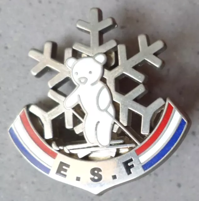 Joli insigne, broche médaille ski ESF L'Ourson, fabrication après 2006 