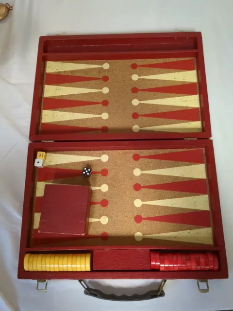 VTG 1940's Backgammon Set With Bakelite Checkers in Hard Case