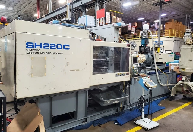1 available 2001 242 Sumitomo Injection molding machine