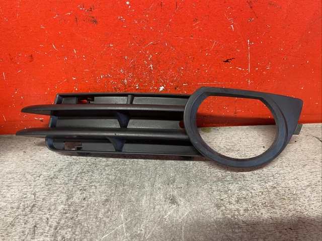 Grille Pare-boue Arrière Gauche Pour Audi A3 Sportback (2004-2008) - Avec Trou - Neuf