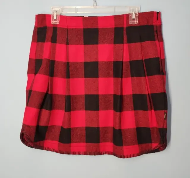Woolrich Buffalo Plaid Red & Black Wool Lined Short Skirt Size 8 Large Pockets