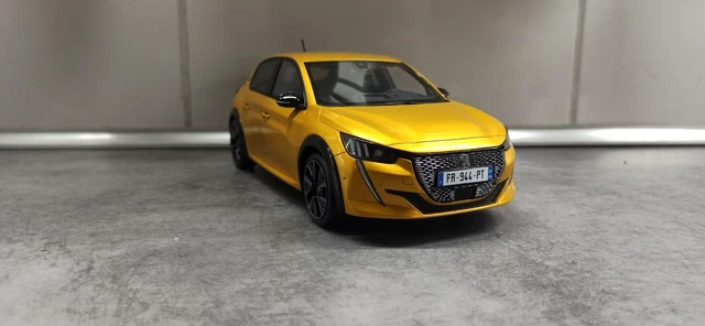 1/18 Peugeot 208 Gt Line Otto Mobile Jaune  Ot392