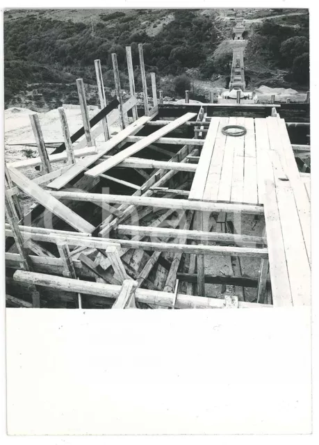 1965 ca SARDEGNA GALLURA - Ponte Canale 2 - Casseratura giunto - Foto 10x15