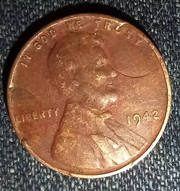 Rare,CRACKED DIE. Penny Wheat 1942 + NO MINT MARK ! Look at this unique find.